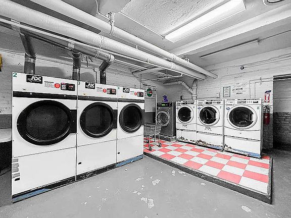 4th image of 3640 Bronx Blvd APT 6E
