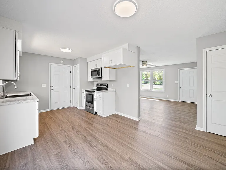 931 Poppy Dr — Photo 9