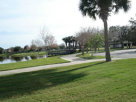 4th image of 1795 Blue Heron Dr