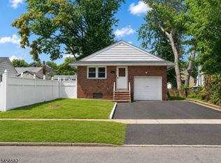 811 Hussa St, Linden, NJ 07036