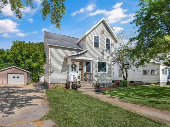 1514 10th Ave, Menominee, MI 49858