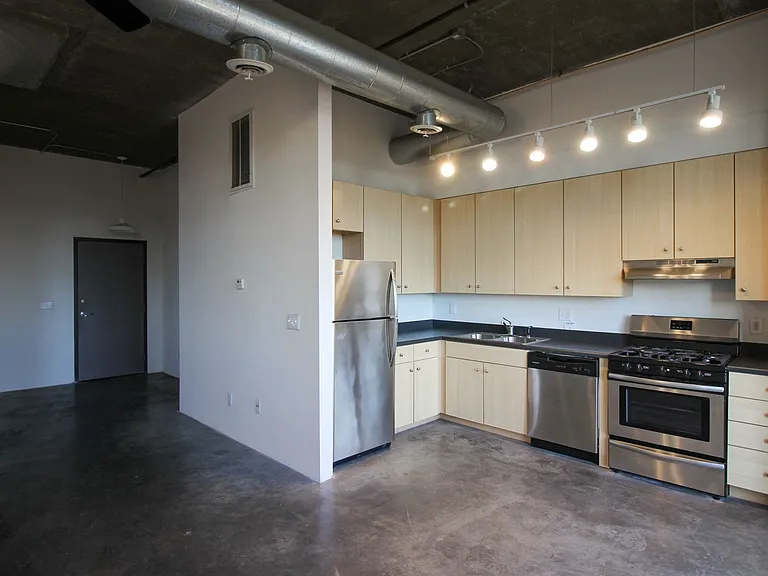 Ice House Lofts — Photo 25