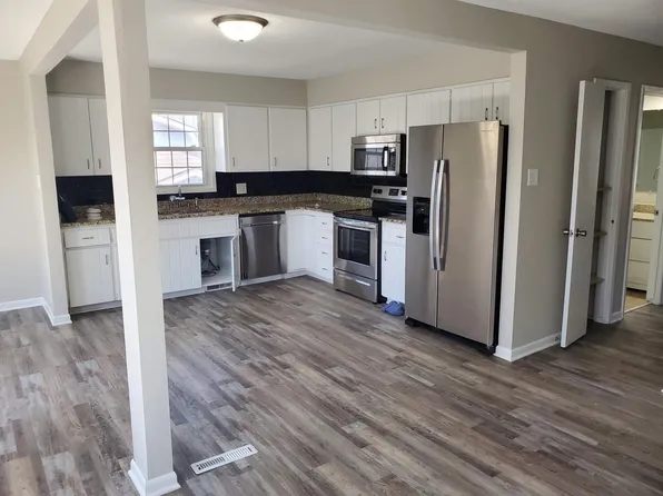 4308 Dakota Dr, West Des Moines, IA 50265