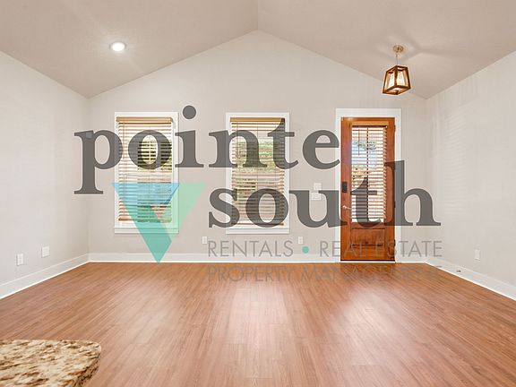 4th image of 1010 N D St