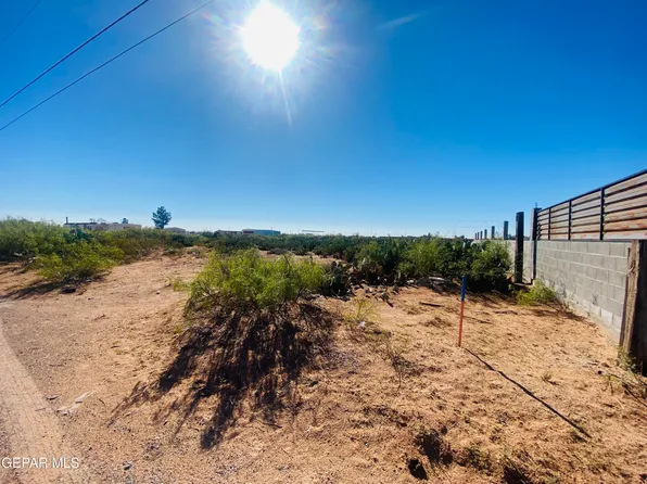 769 Broadmoor Dr, Chaparral, NM 88081