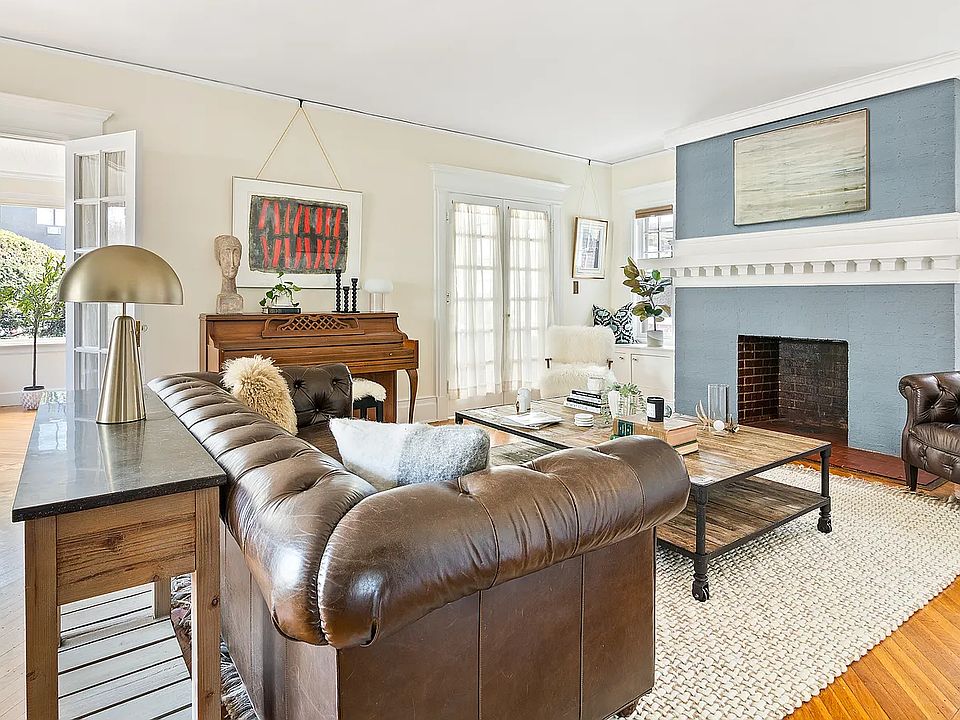 1st image of 986 Ocean Ave