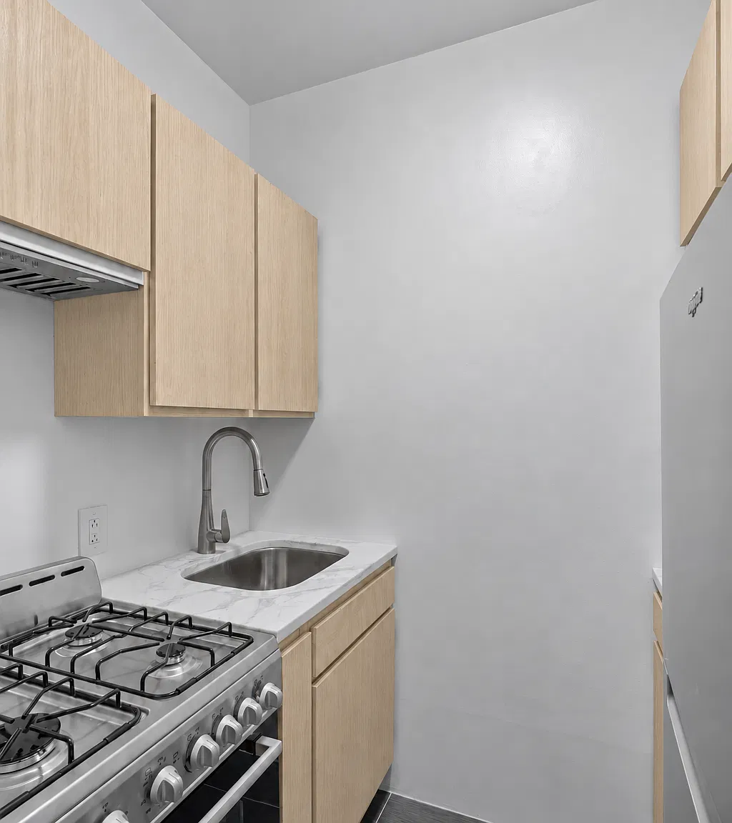 306 West 51st Street — Photo 1