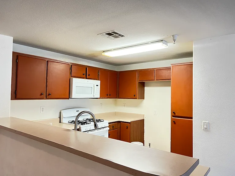 31232 Taylor Ln — Photo 1