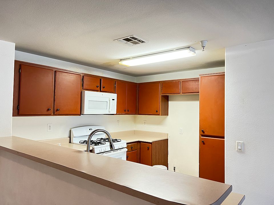 1st image of 31232 Taylor Ln