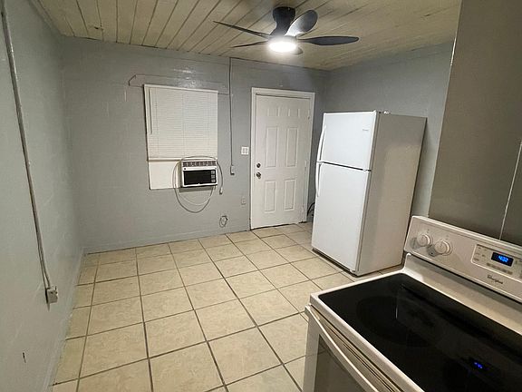 2nd image of 541 Washington Ave APT 9