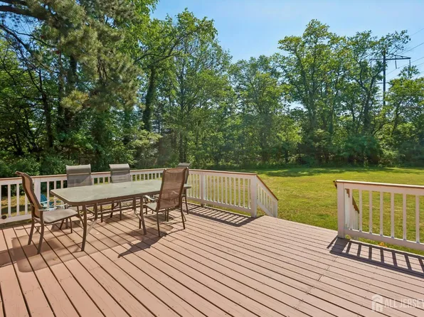 30 Rieder Rd, Edison, NJ 08817