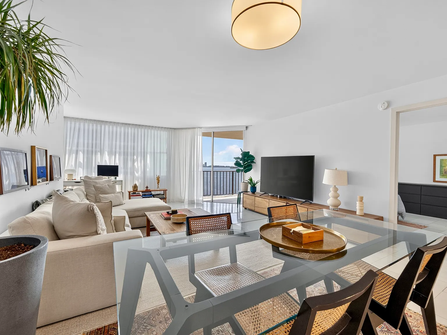 1 bed, 1064 sqft, $3,900 — Photo 1