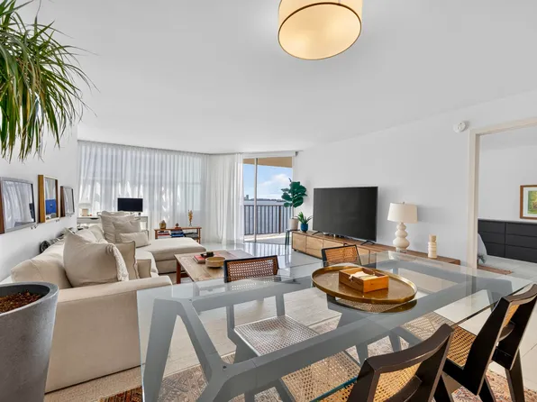 1865 Brickell Ave, Miami, FL