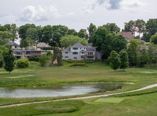 10992 Mount Curve Rd, Eden Prairie, MN 55347