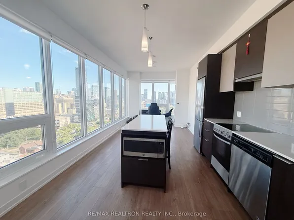 203 College St #1908, Toronto, ON M5T 0C8