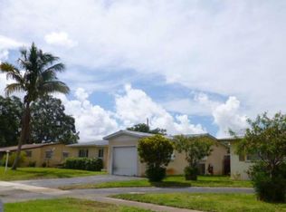 6930 SW 2nd St, Pembroke Pines, FL 33023