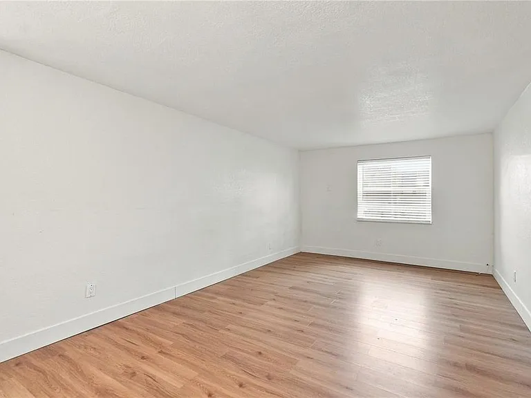 6701 S West Shore Blvd #7 — Photo 7