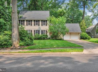 102 Wexford Dr, Cherry Hill, NJ 08003