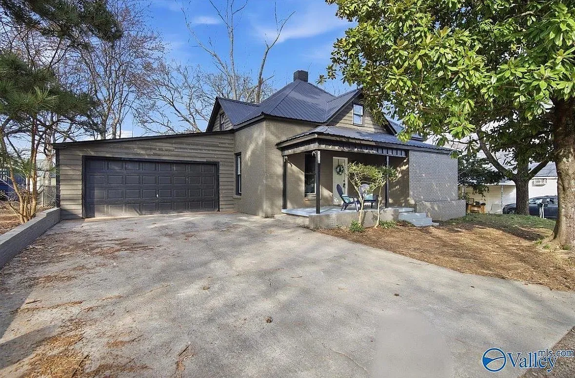 3 bed, 1963 sqft, $2,000 — Photo 1