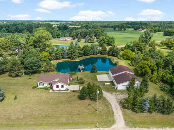 5099 Day Rd, Carsonville, MI 48419