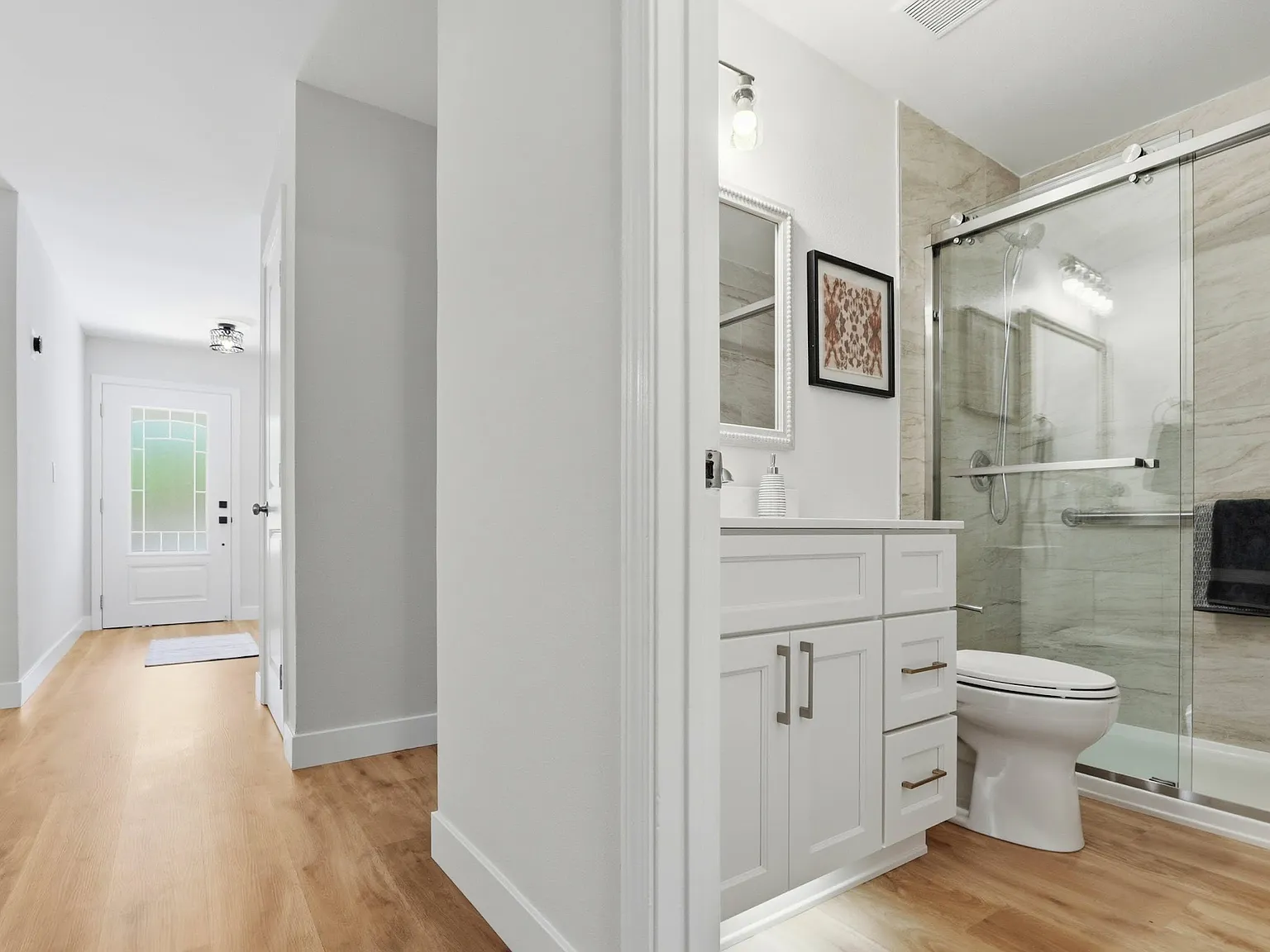 4 bed, 1640 sqft, $6,400 — Photo 3