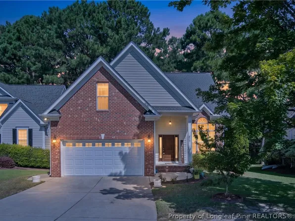 25 London Way, Spring Lake, NC 28390