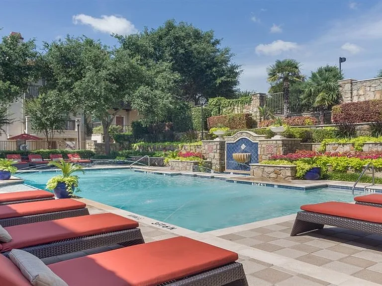 Estancia Townhomes — Photo 21