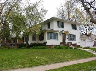 220 W 22nd St, Sioux Falls, SD 57105