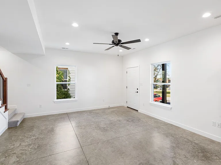 308 E Morgan St #C — Photo 6