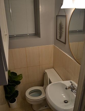 4th image of 4210 Bronxwood Ave #B2