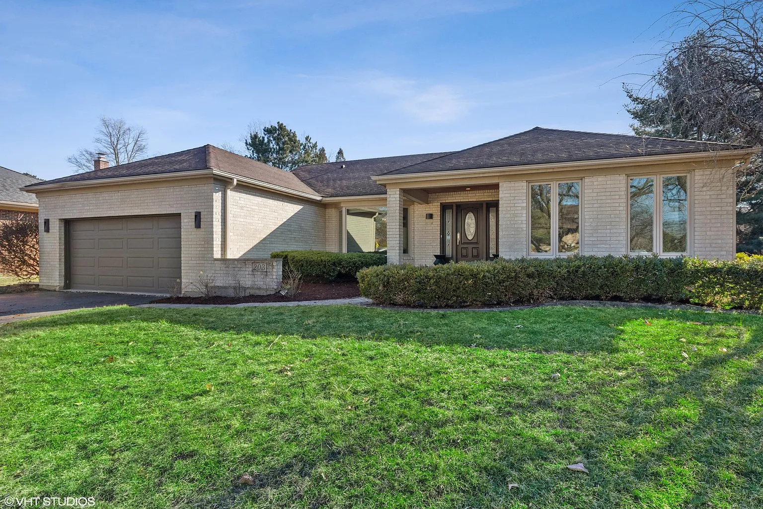 203 Bridle Path Cir photo 1