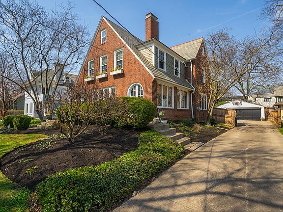 5th image of 2188 Bryden Rd