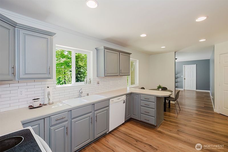 5th image of 2867 Sand Dollar Road W