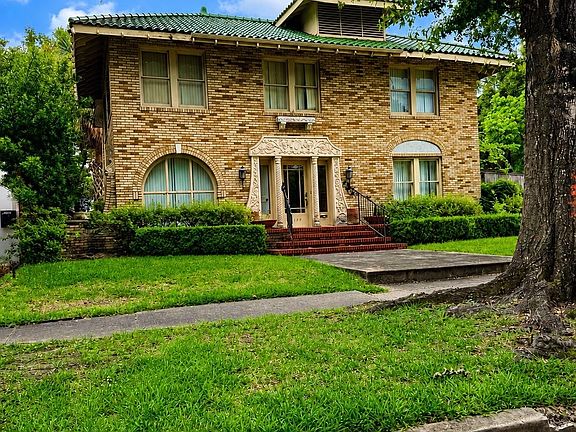 2nd image of 2139 Quenby St