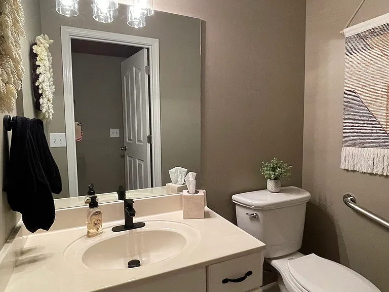 2407 Colfax Dr — Photo 14