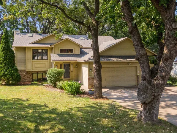 6520 Lucia Ln NE, Fridley, MN 55432