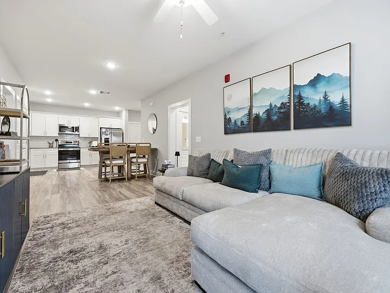 Pine Reserve Apartments — Photo 16