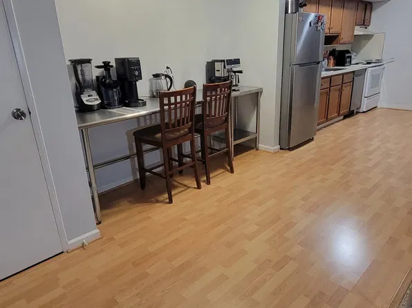 111 Horse Pond Rd APT H, Salem, CT 06420