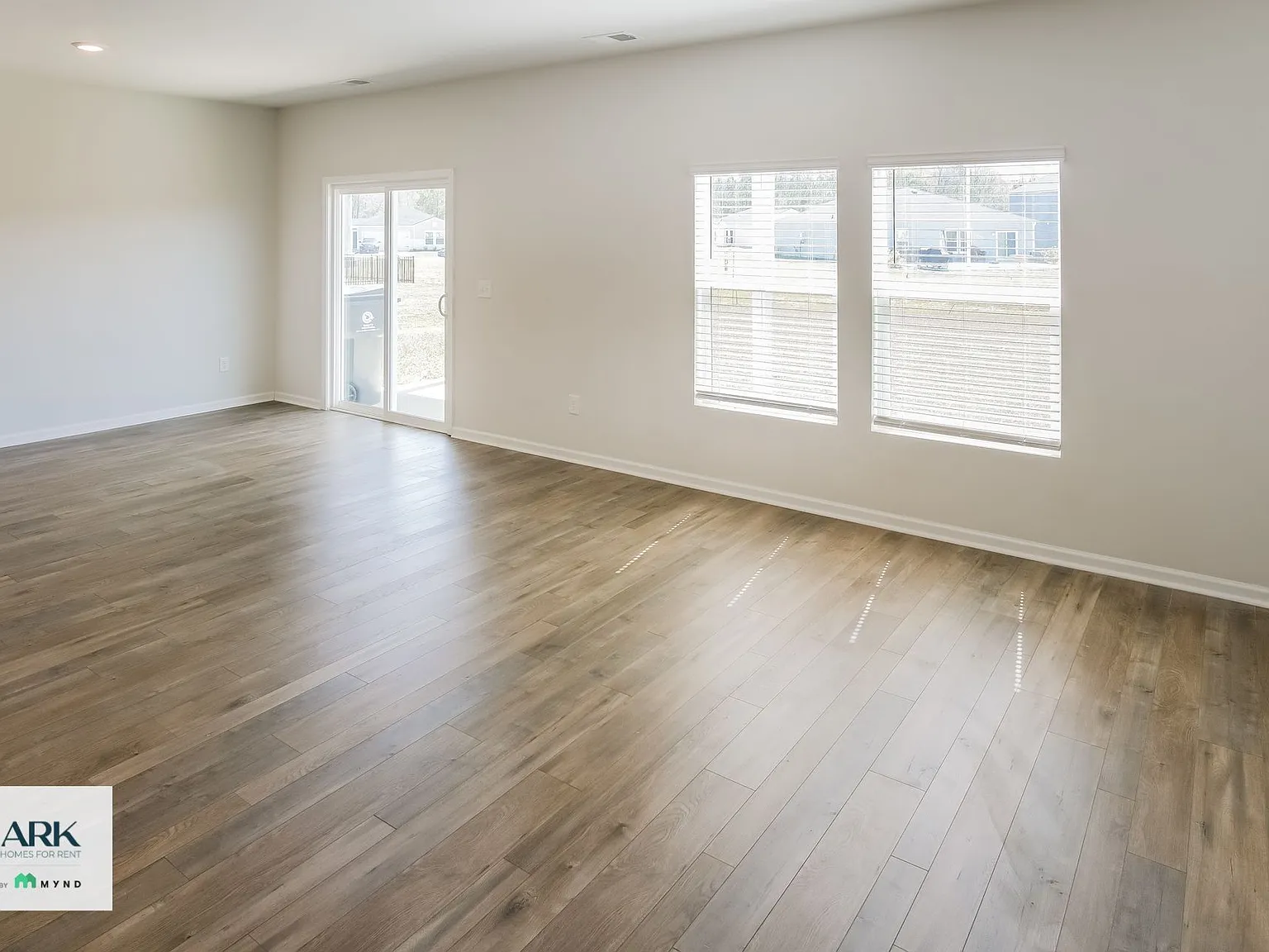 3 bed, 2.0 bath, 1520 sqft, $1,824 — Photo 3