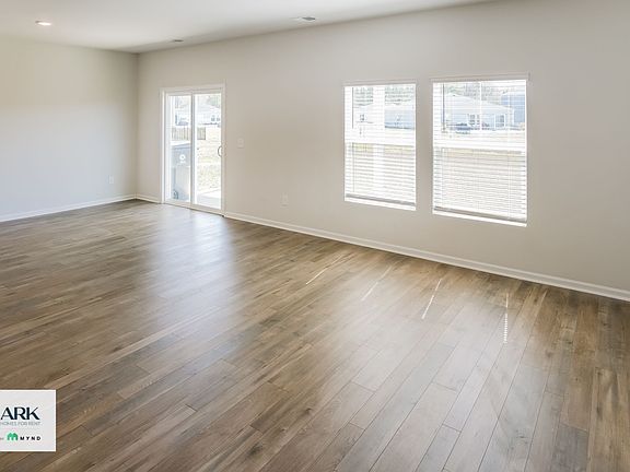 3rd image of 700 Watercliff Dr