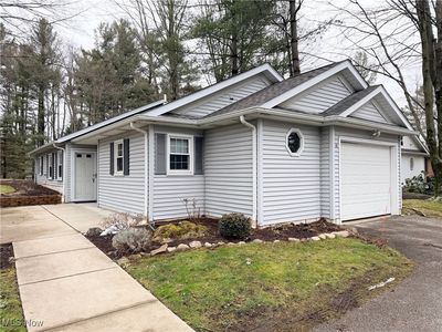 102 Burlington Oval Dr, Chardon, OH, 44024