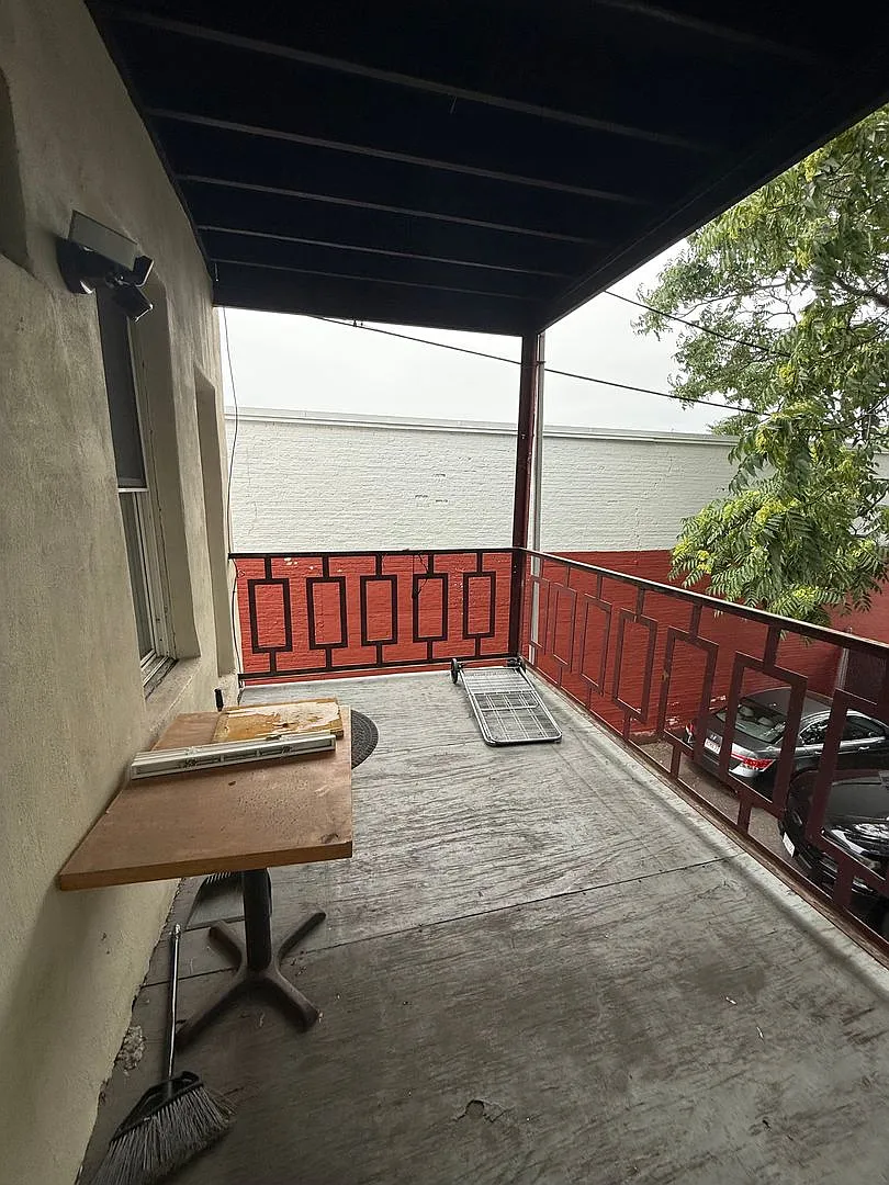 No Fee Allston 2.5 Bed W/ Dishwasher, Parking Spot - Great Package Deal — Photo 3