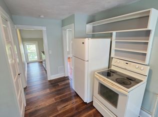  408 Winter St 3rdFlr 2B/1B Balcony! Garage! NEWFloor PetsOK DblParlor, Woonsocket, RI 02895
