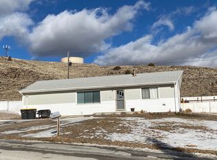 127 El Rancho Dr, Rawlins, WY 82301