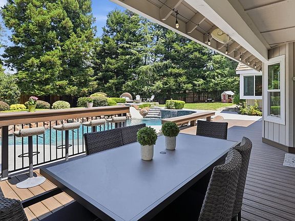 4th image of 6955 Boardwalk Dr