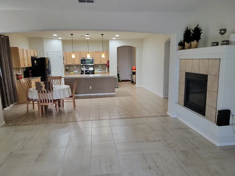 4680 Hojas Verdes — Photo 16