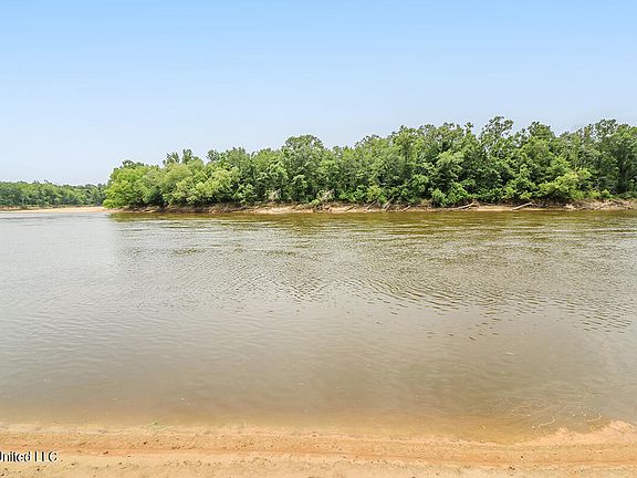 2nd image of Deer Ln Lot 21