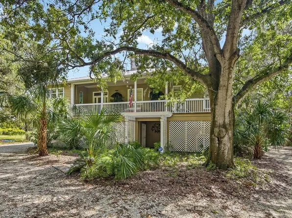 7807 Bay Dr, Tampa, FL 33635