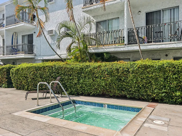 6300 Lankershim Blvd — Photo 17