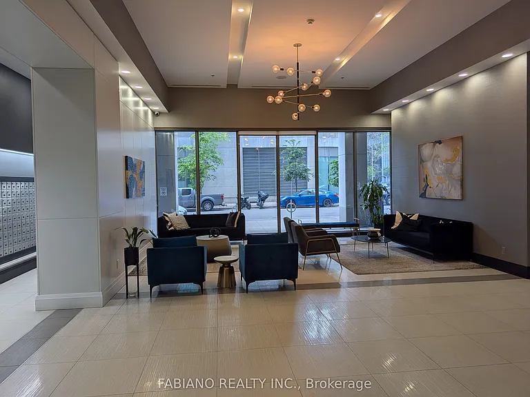 19 Grand Trunk Cres #3302 — Photo 17